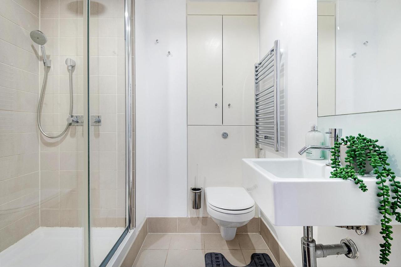 Modern Mayfair Apartments Лондон Экстерьер фото