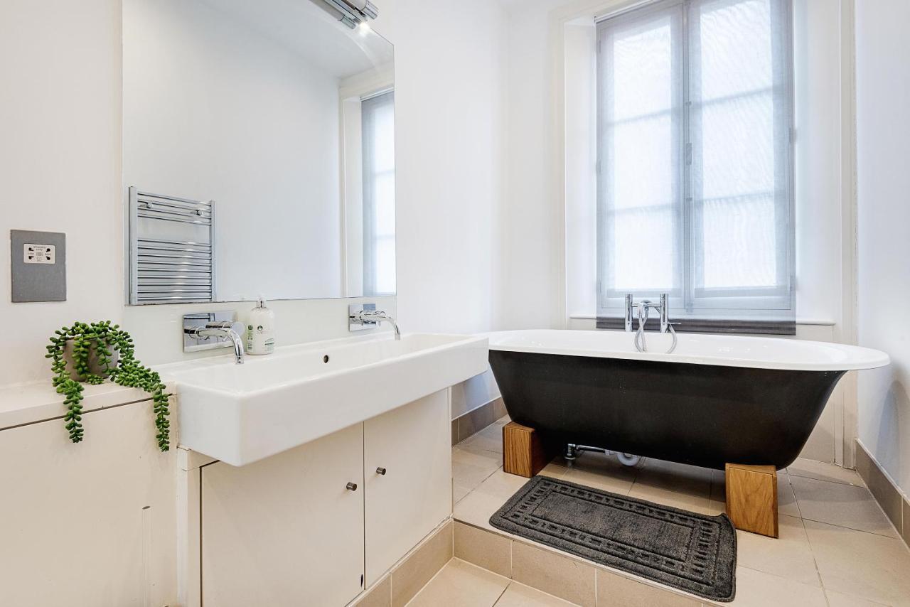 Modern Mayfair Apartments Лондон Экстерьер фото